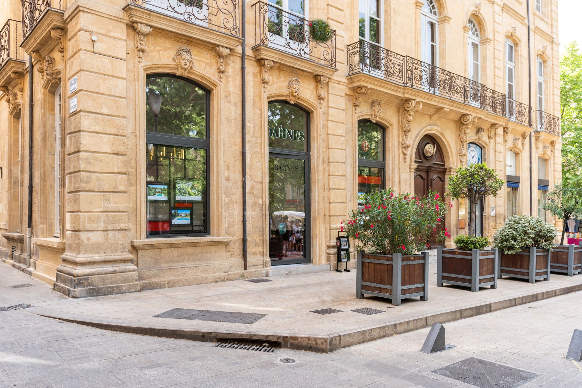 Luxury real estate agency BARNES PROVENCE